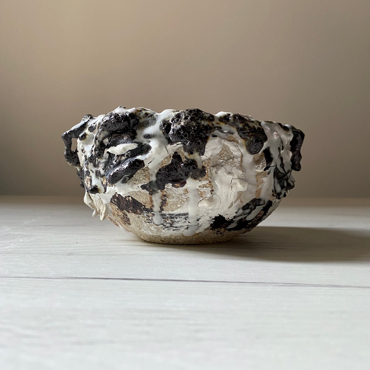 Vase (3) 2023 yr. “WILD Vases” collection. Serhiy Verbicki.